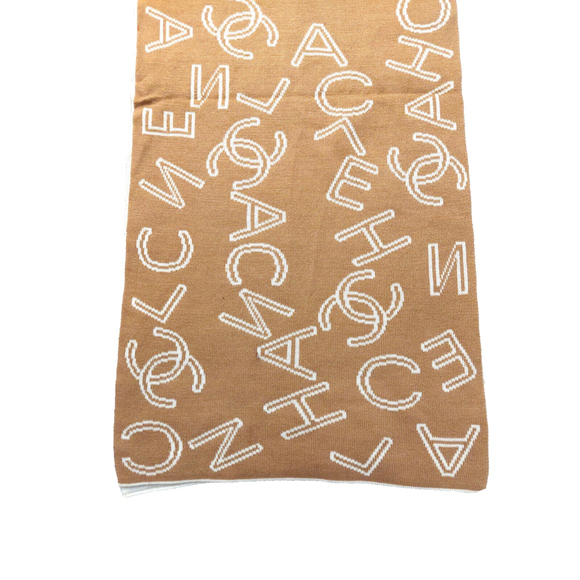 Pre-Owned CHANEL Tan & White 100% Wool Reversible Scarf - Picture 9 of 10